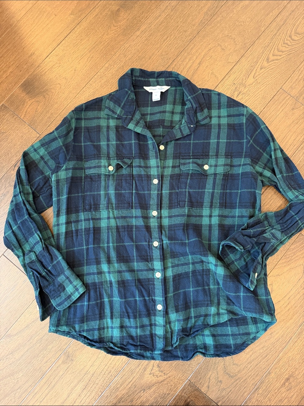 Old Navy The Boyfriend Shirt in Green & Navy Plaid Button-Down Small - C54-152